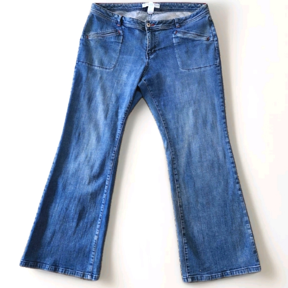 VTG Y2K Tommy Hilfiger Bootcut Jeans With Flap Rear Pockets Size 16 Medium Wash